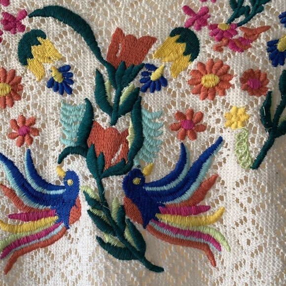 Momma tried by Judith March size large dress w/embroidery detail & bell sleeves - Picture 9 of 9